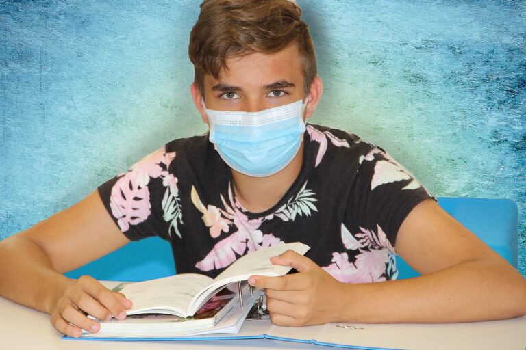 Dermomedic - El acné y las mascarillas ¿son una mala combinación?